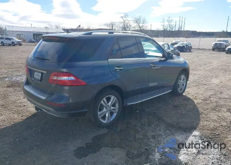 2015 Mercedes-Benz Ml 350 4Matic z USA, uszkodzony, nr VIN 4JGDA5HB0FA511160